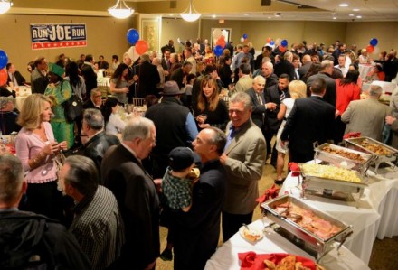 crowd at Vazzano's